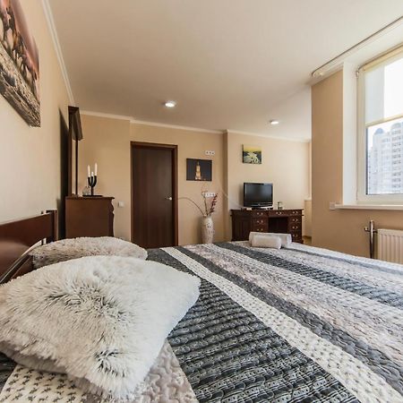 Super Comfort Flat For You Near The Metro. كييف المظهر الخارجي الصورة