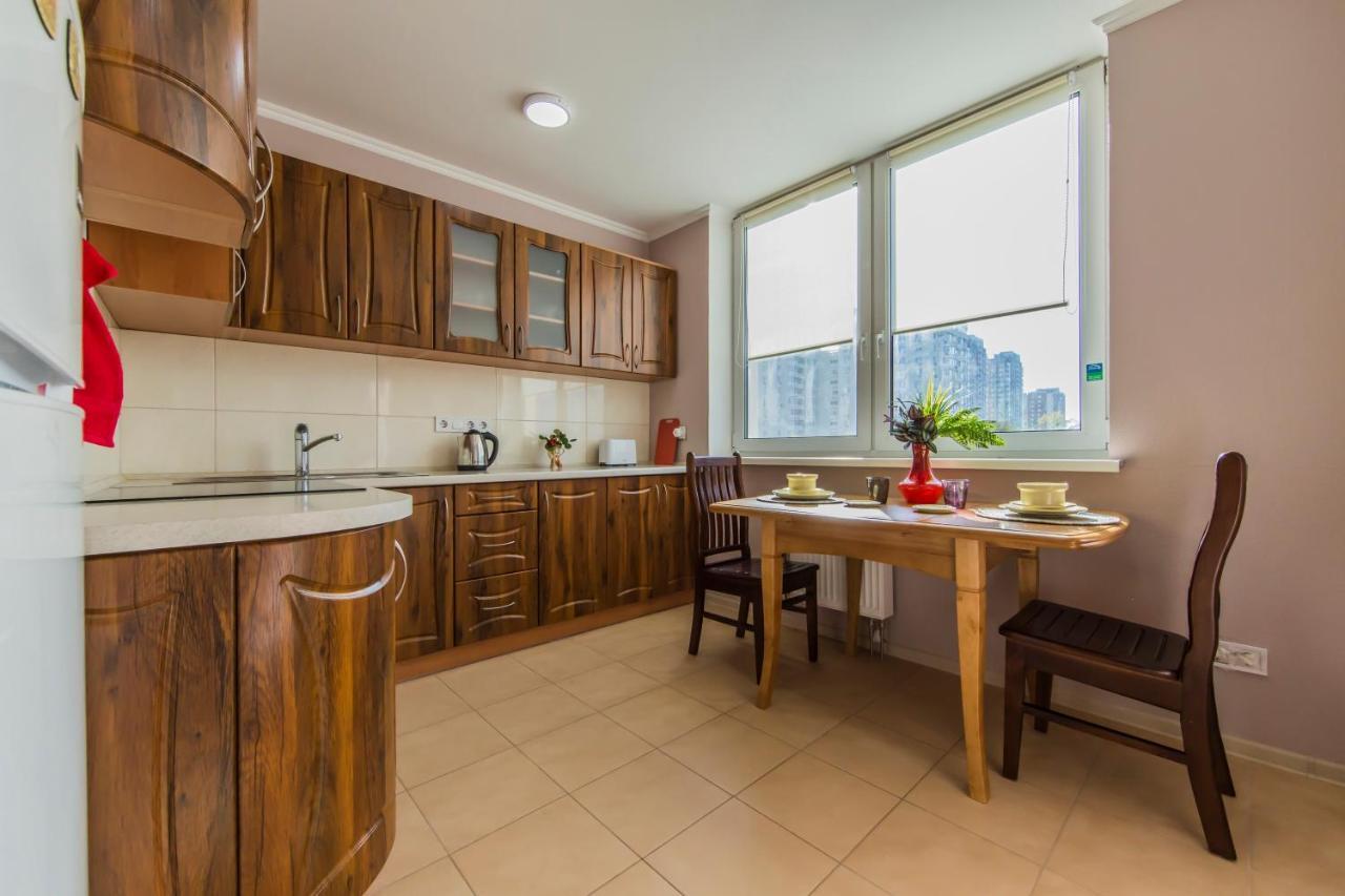 Super Comfort Flat For You Near The Metro. كييف المظهر الخارجي الصورة