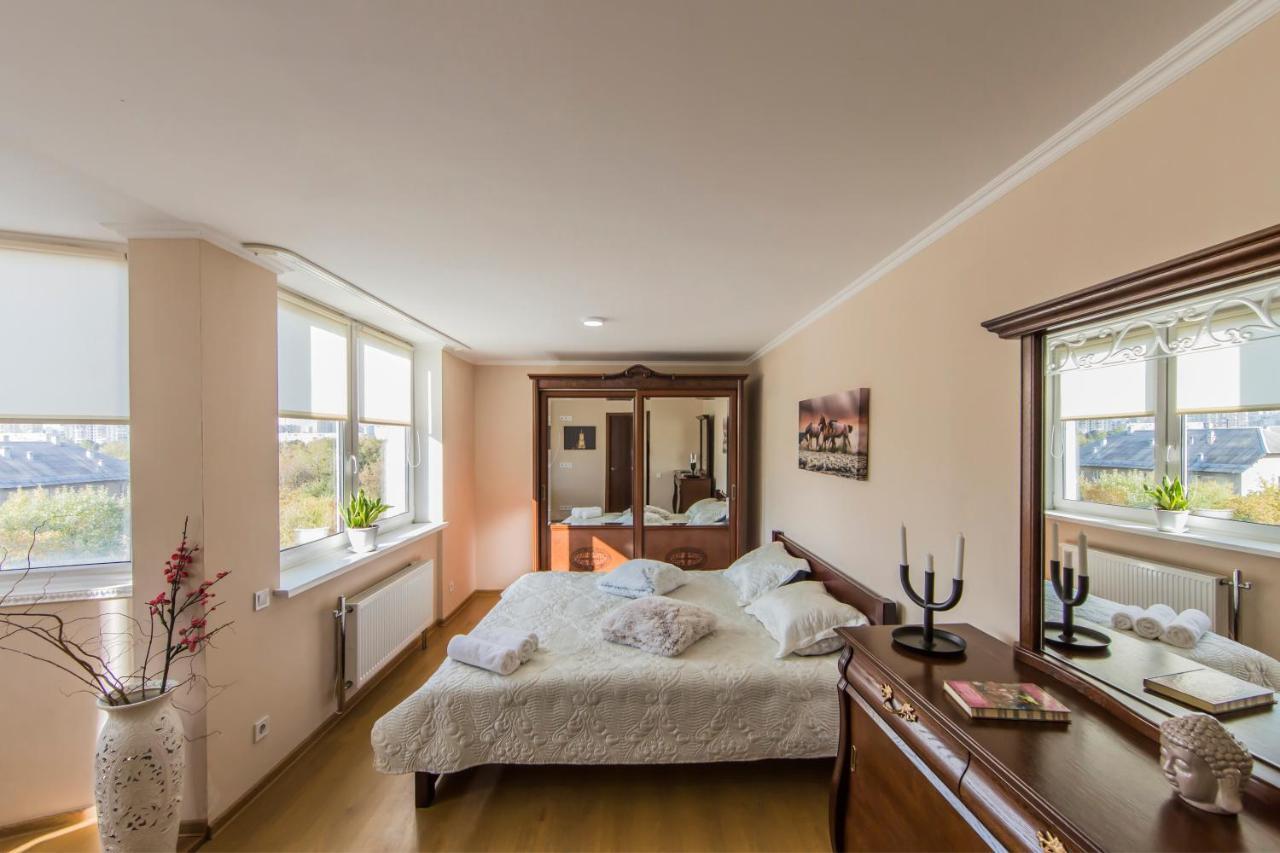 Super Comfort Flat For You Near The Metro. كييف المظهر الخارجي الصورة