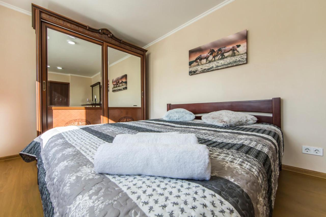 Super Comfort Flat For You Near The Metro. كييف المظهر الخارجي الصورة