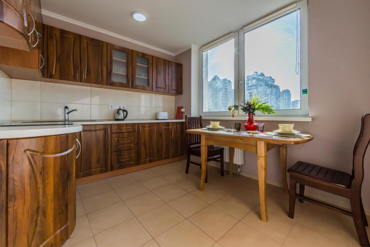 Super Comfort Flat For You Near The Metro. كييف المظهر الخارجي الصورة